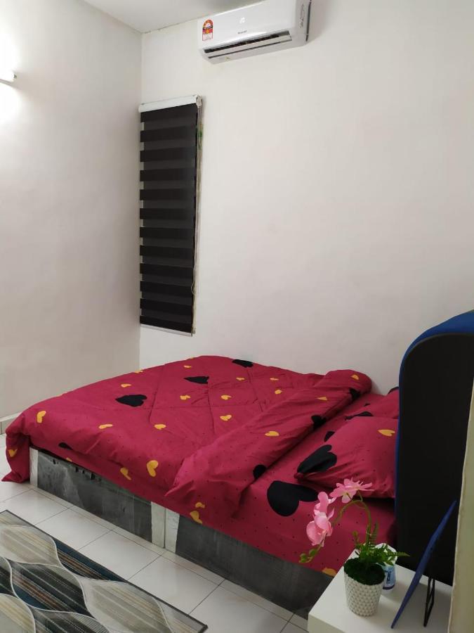 Anggun Homestay Seri Iskandar Bagian luar foto