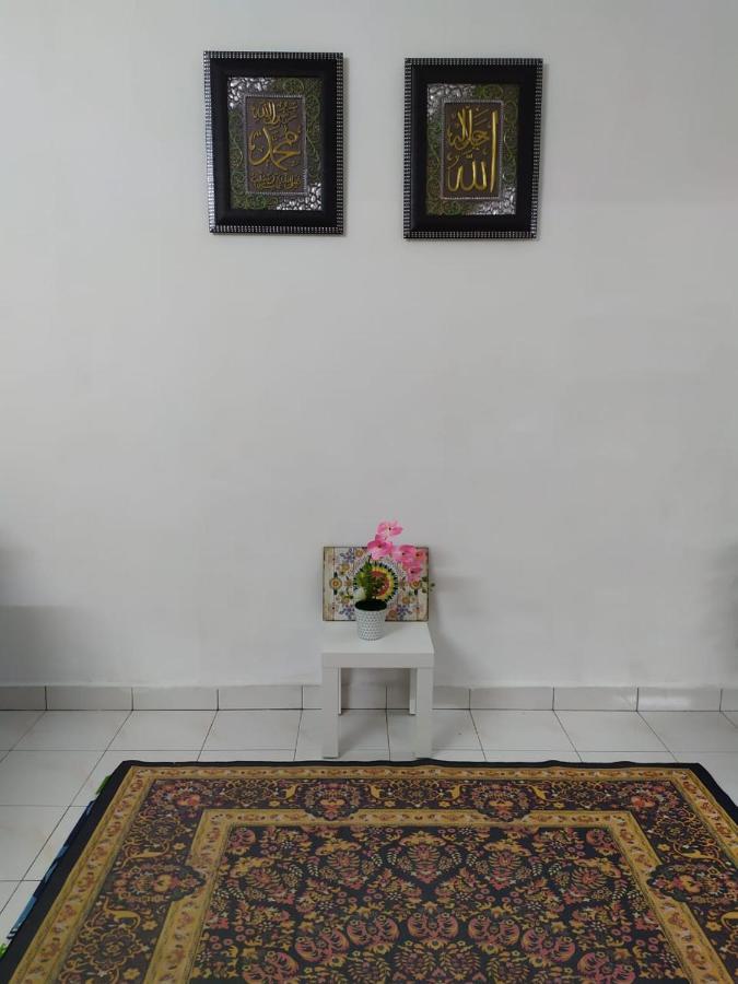 Anggun Homestay Seri Iskandar Bagian luar foto