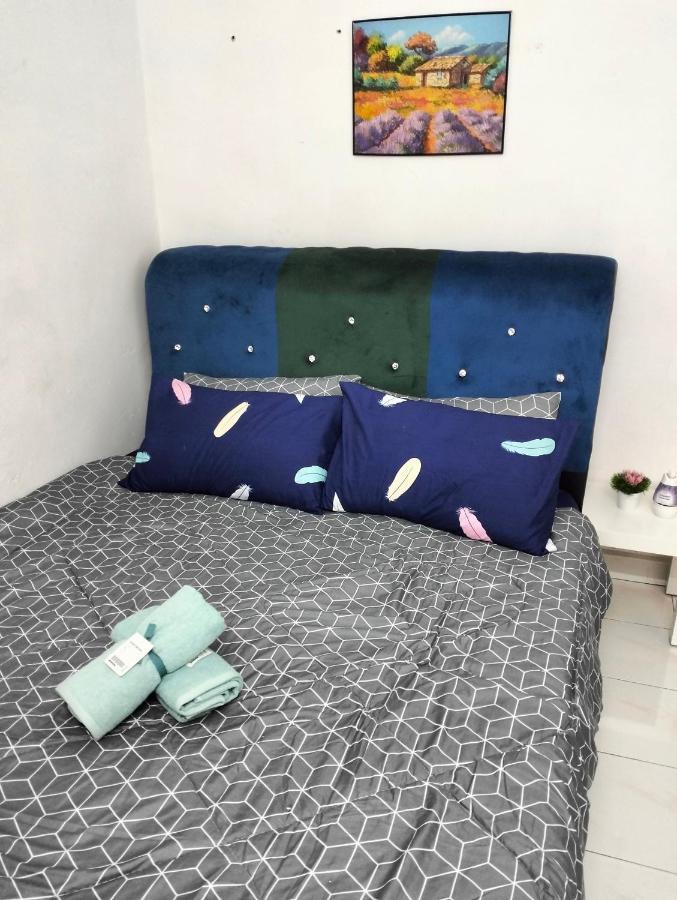 Anggun Homestay Seri Iskandar Bagian luar foto